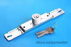 Недорогой ремонт и замена замка в ролете